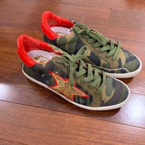 FREEBIRD red, gold, and camouflage low tops